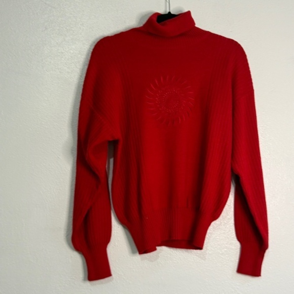 Meister red turtleneck sweater w/sunburst design on front. Sz S. Vintage. EUC.